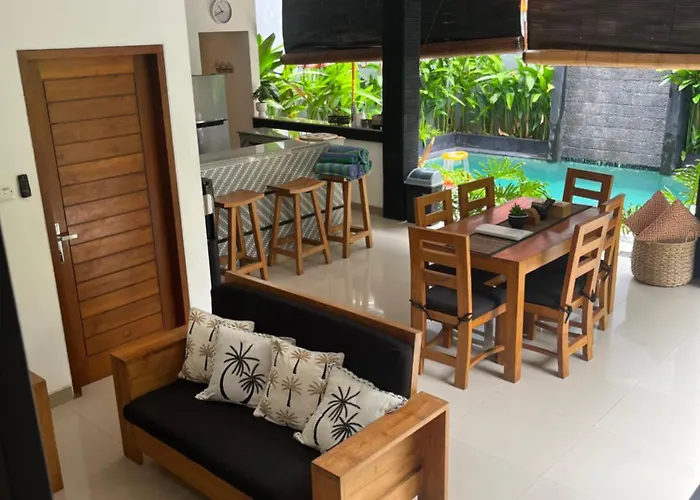 Ayu Legian (Bali)